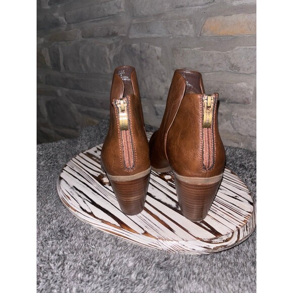 Michael By Michael Shannon Womens Aubrey Bootie - Brown Size 9 - Picture 6 of 12